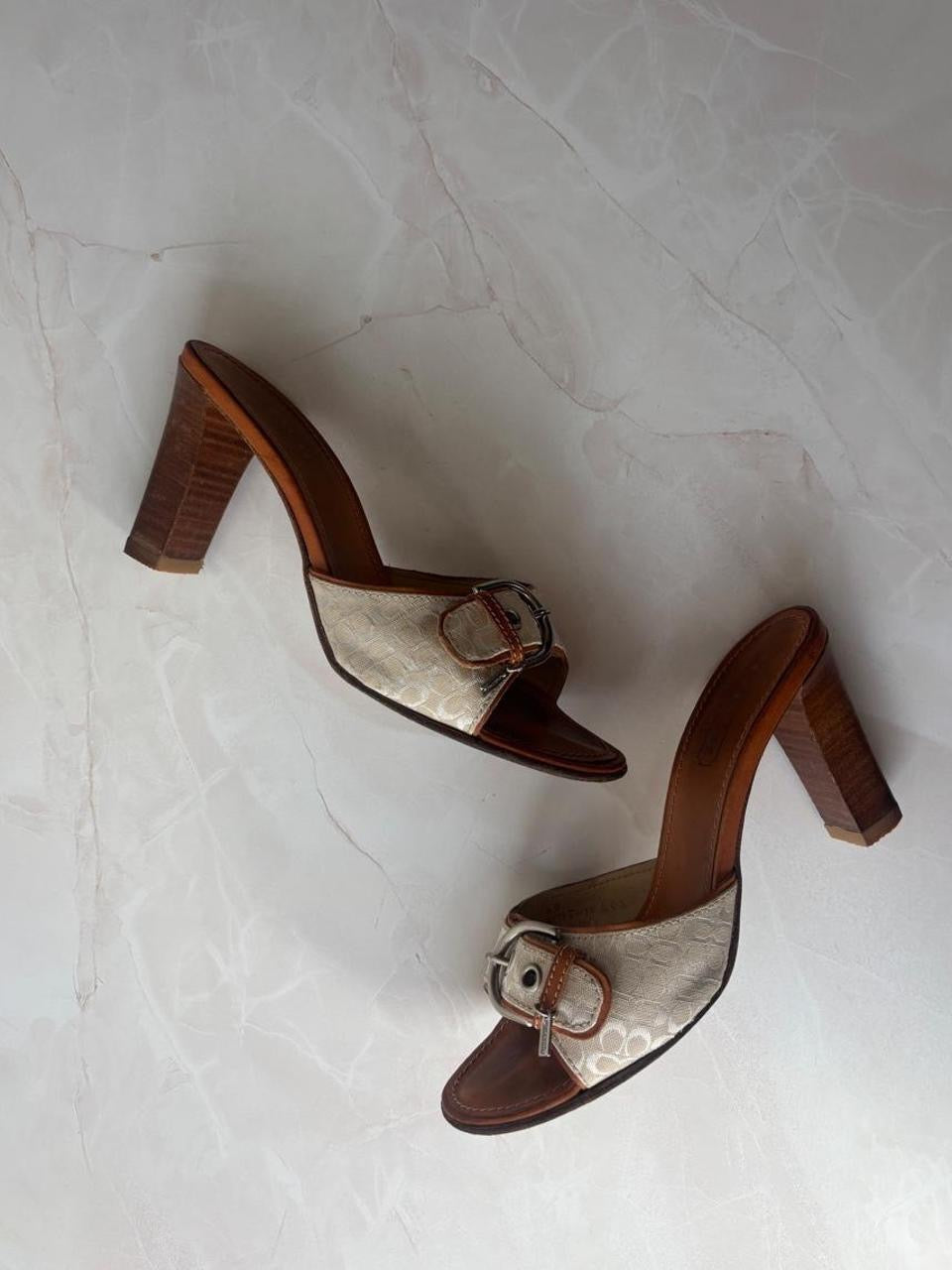 Coach US 6 White and Cream Logo Peep Toe Kitten Heel Sandal