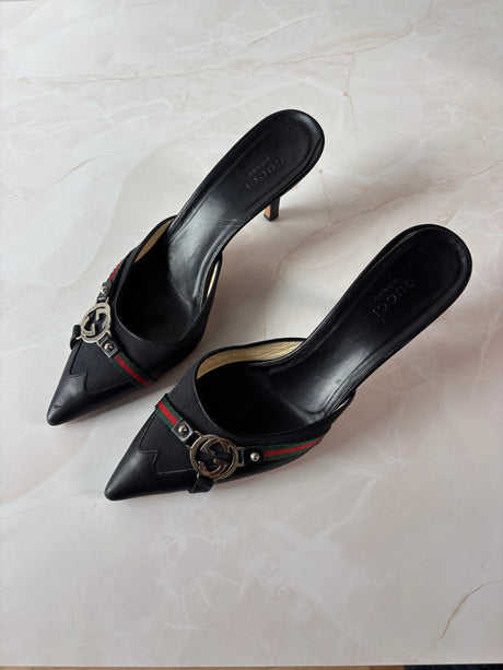 Gucci US 7.5 Black Leather Pointed Toe GG Buckle Mule