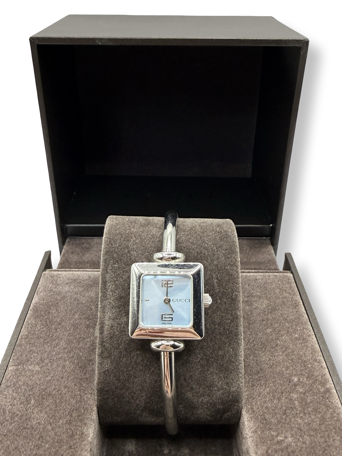 Gucci Vintage 1900L Bangle Watch