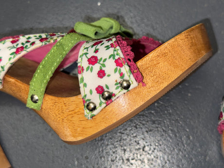 White Floral and Wooden Heels US 8
