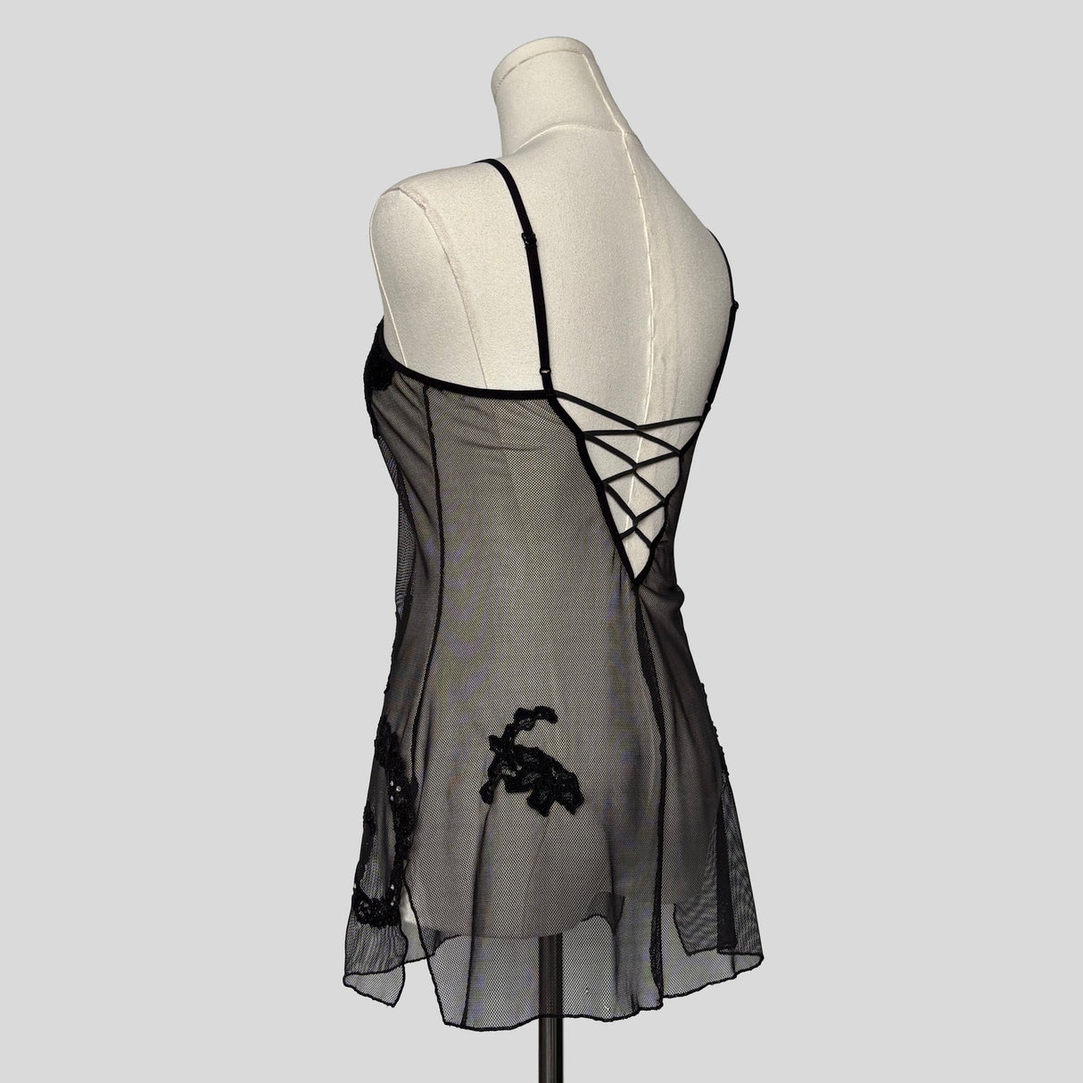 Mesh embroidered appliqué slip