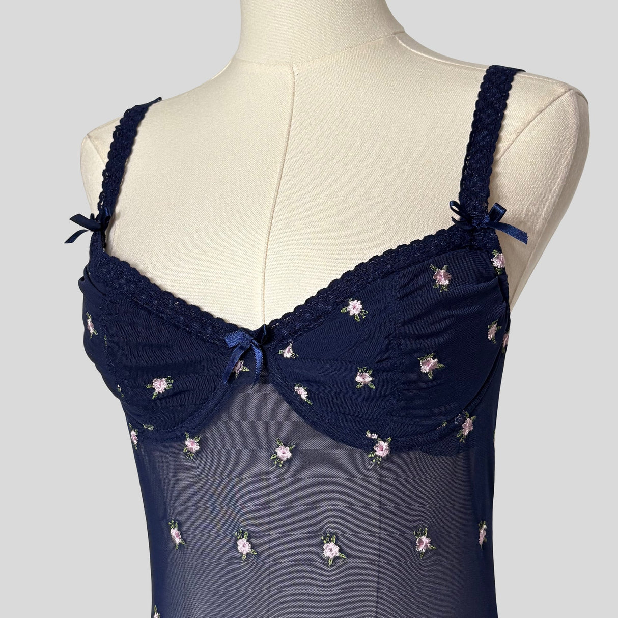 Embroidered negligee with matching panties