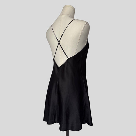 Silky ruched slip in black