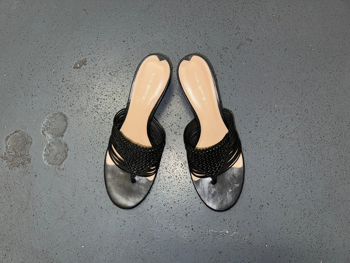VIA SPIGA Black Leather Macrame Kitten Heels US 9.5