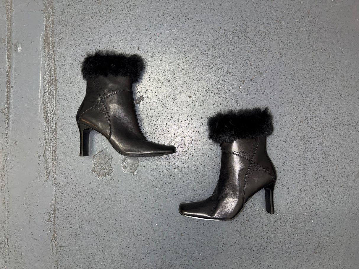Black Leather Square Toe Boot with Fur Trim US 7