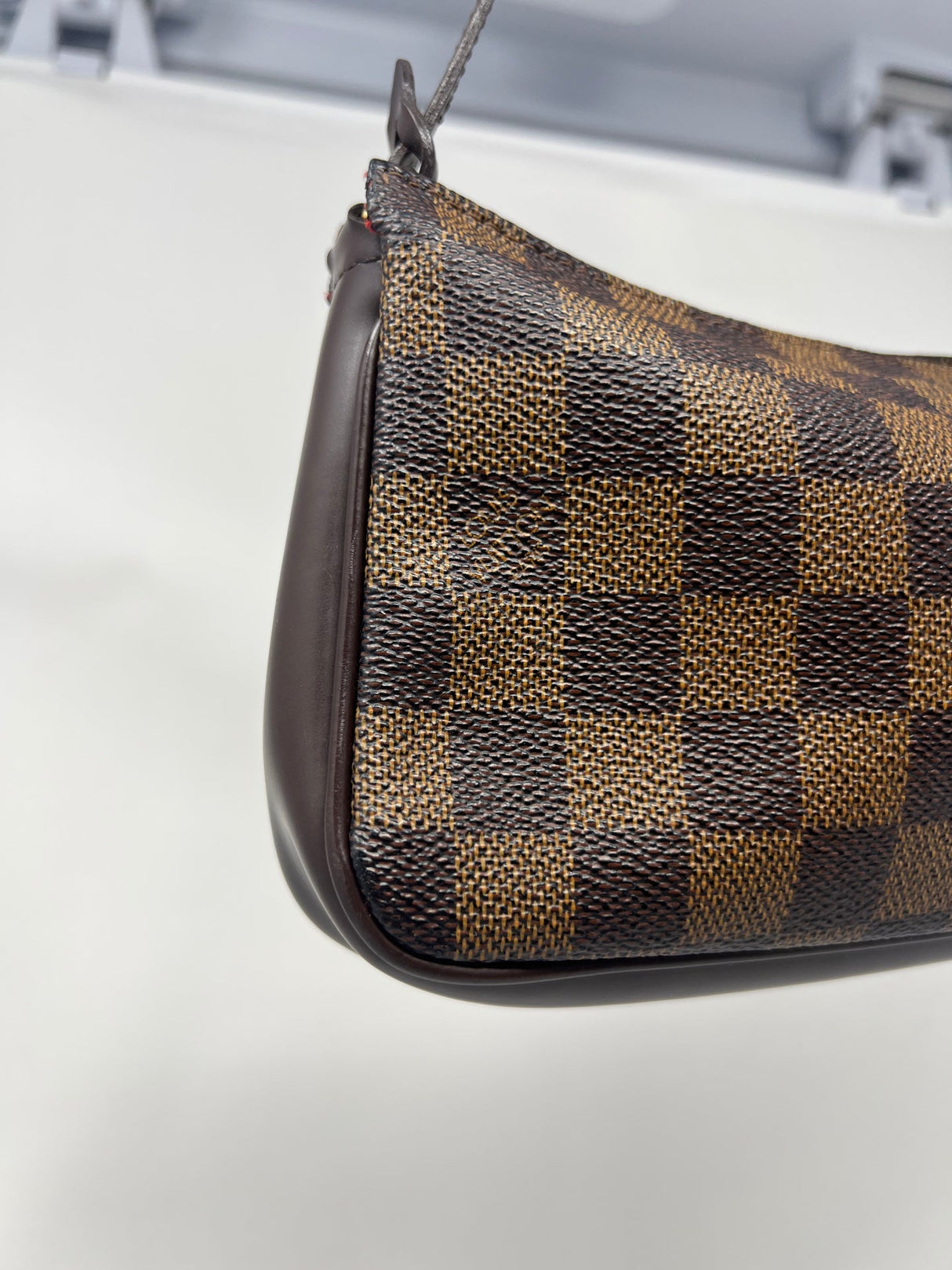 Louis Vuitton Navona Pochette