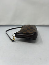 Louis Vuitton Navona Pochette