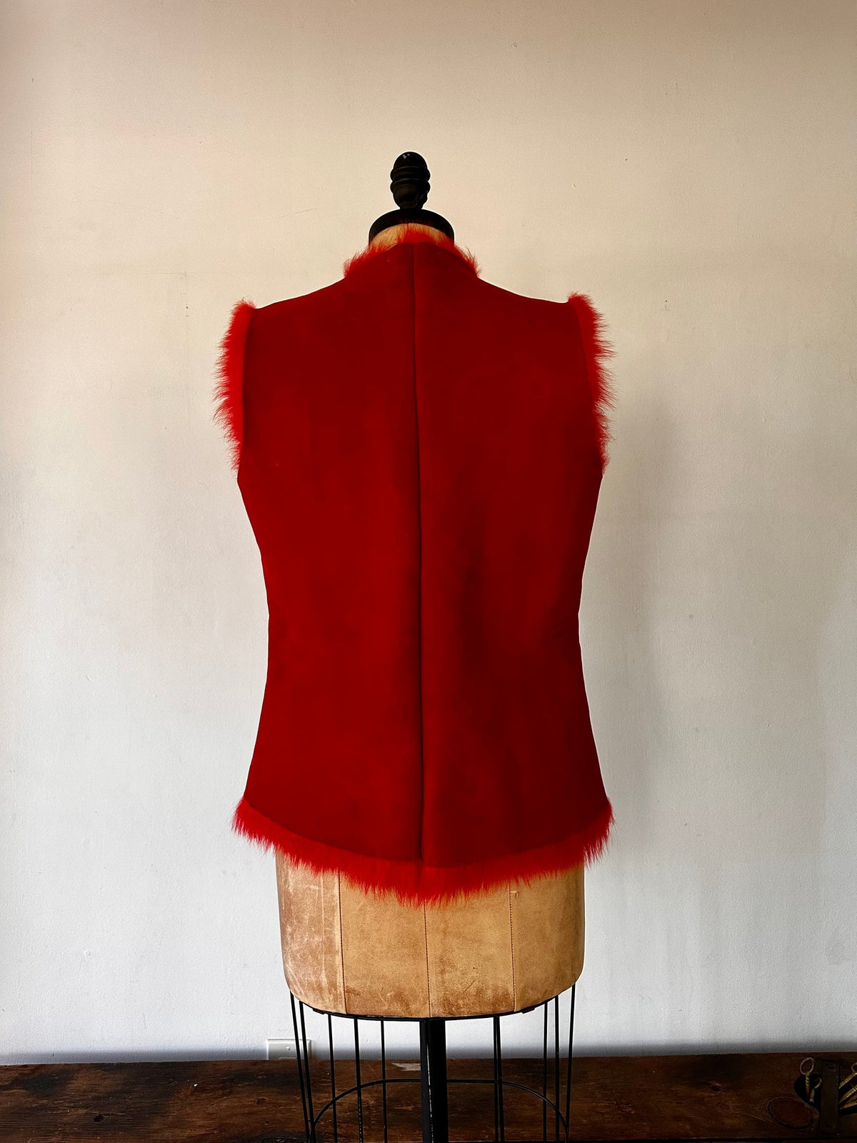 Hugo Buscati	Rouge suede and fur vest