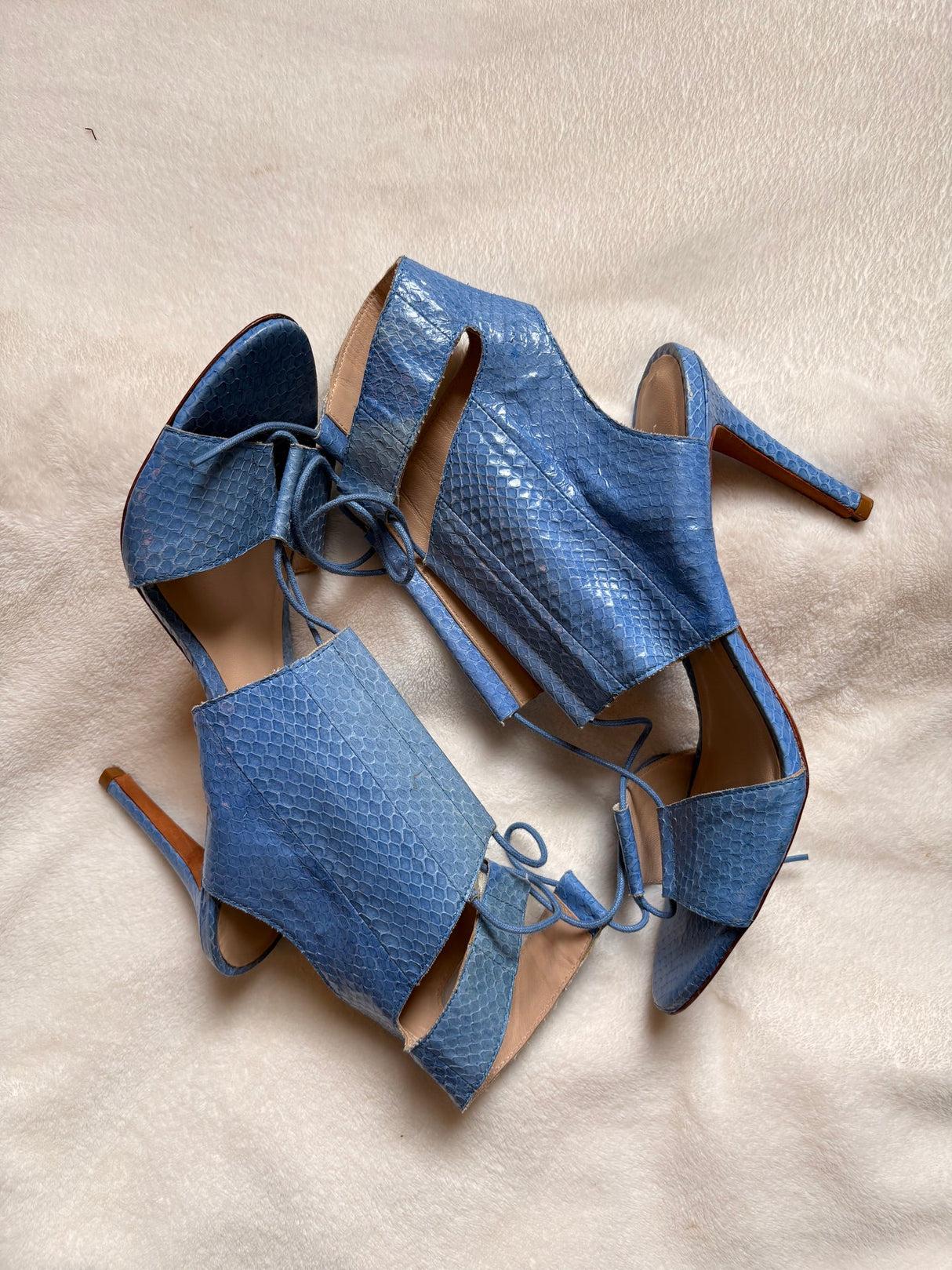 Blue cuff heels