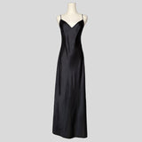 Backless silky gown in black