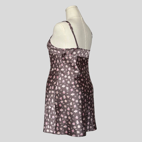 Floral silky slip