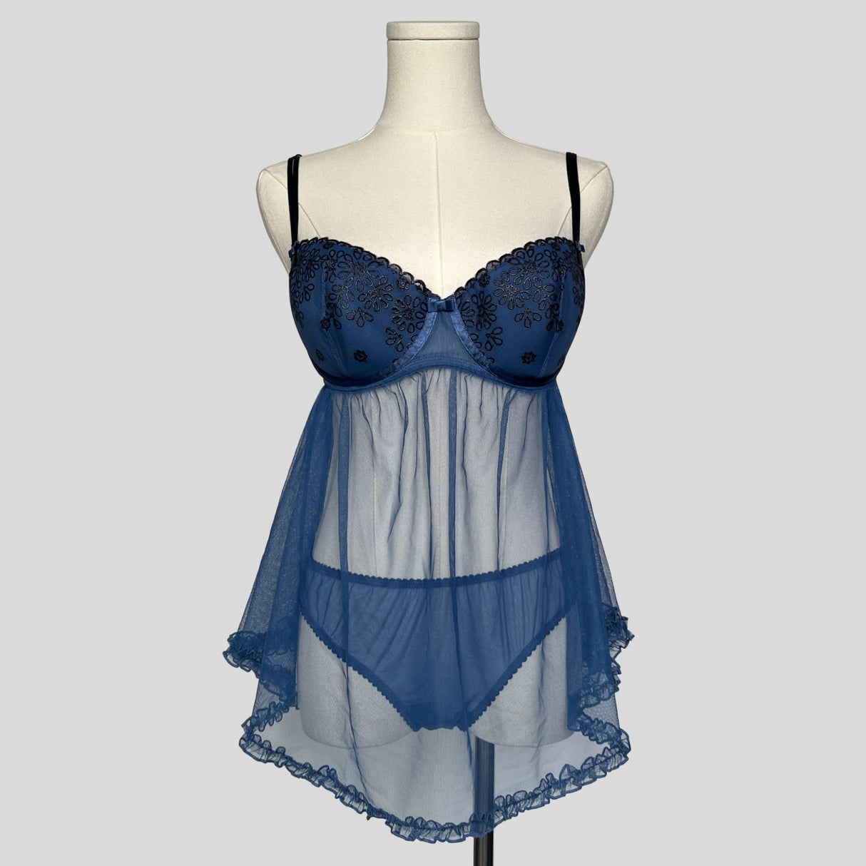 Ruffled babydoll with matching panties