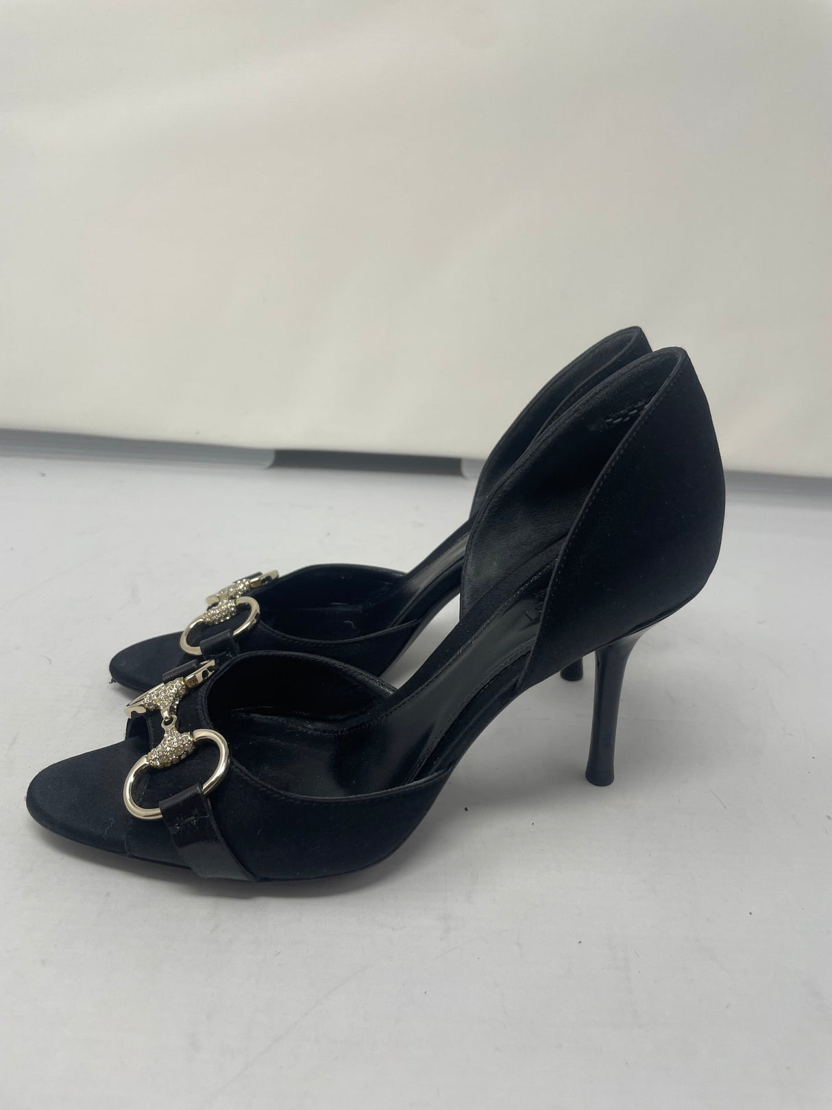 Gucci Black Heels w/ Horsebit Size 5.5B