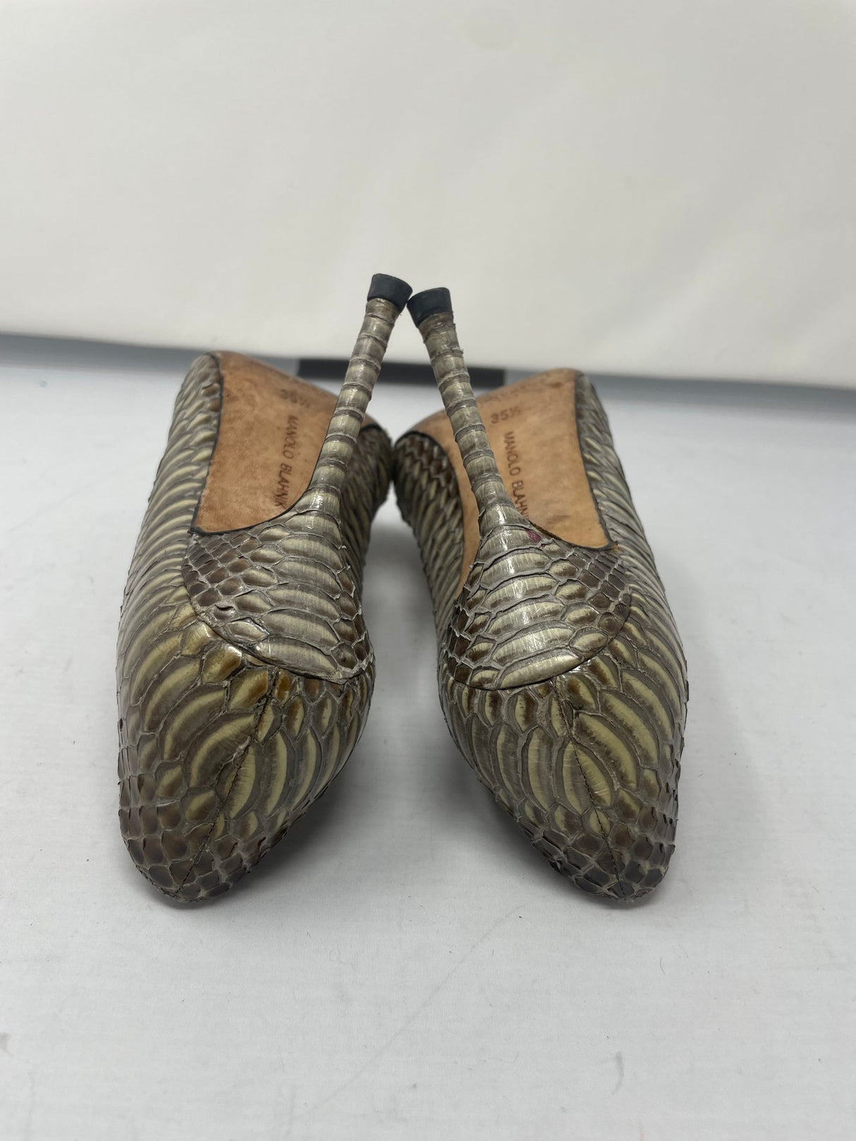 Manolo Blahnik Snakeskin Pumps 35.5