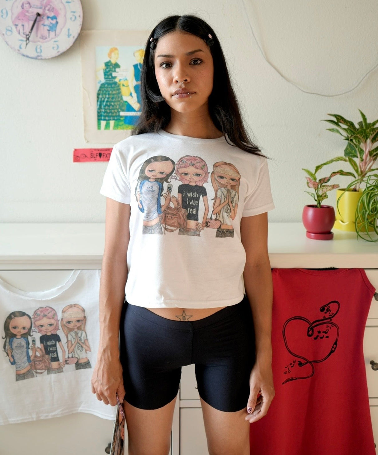 The girls tee
