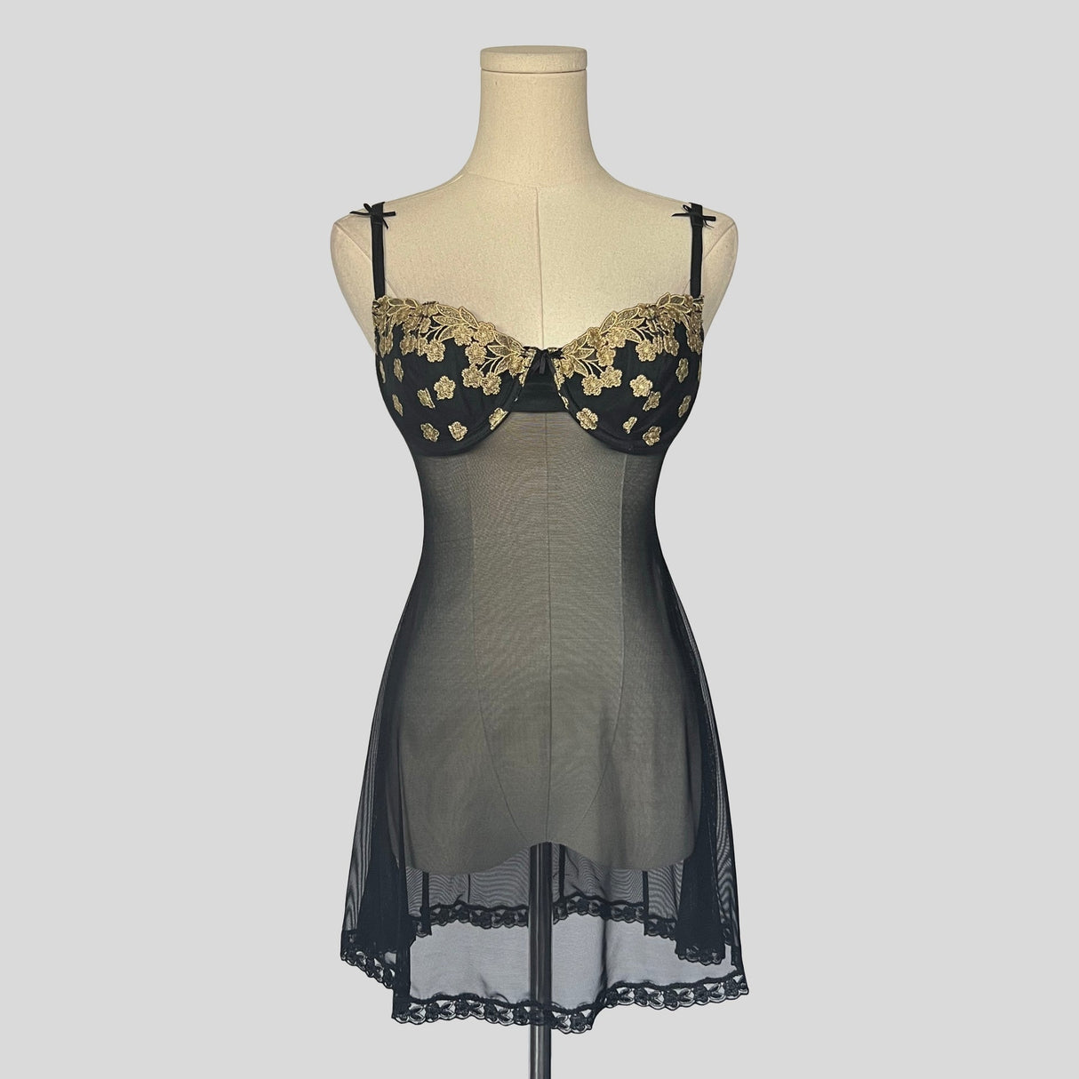 Embroidered bust chemise