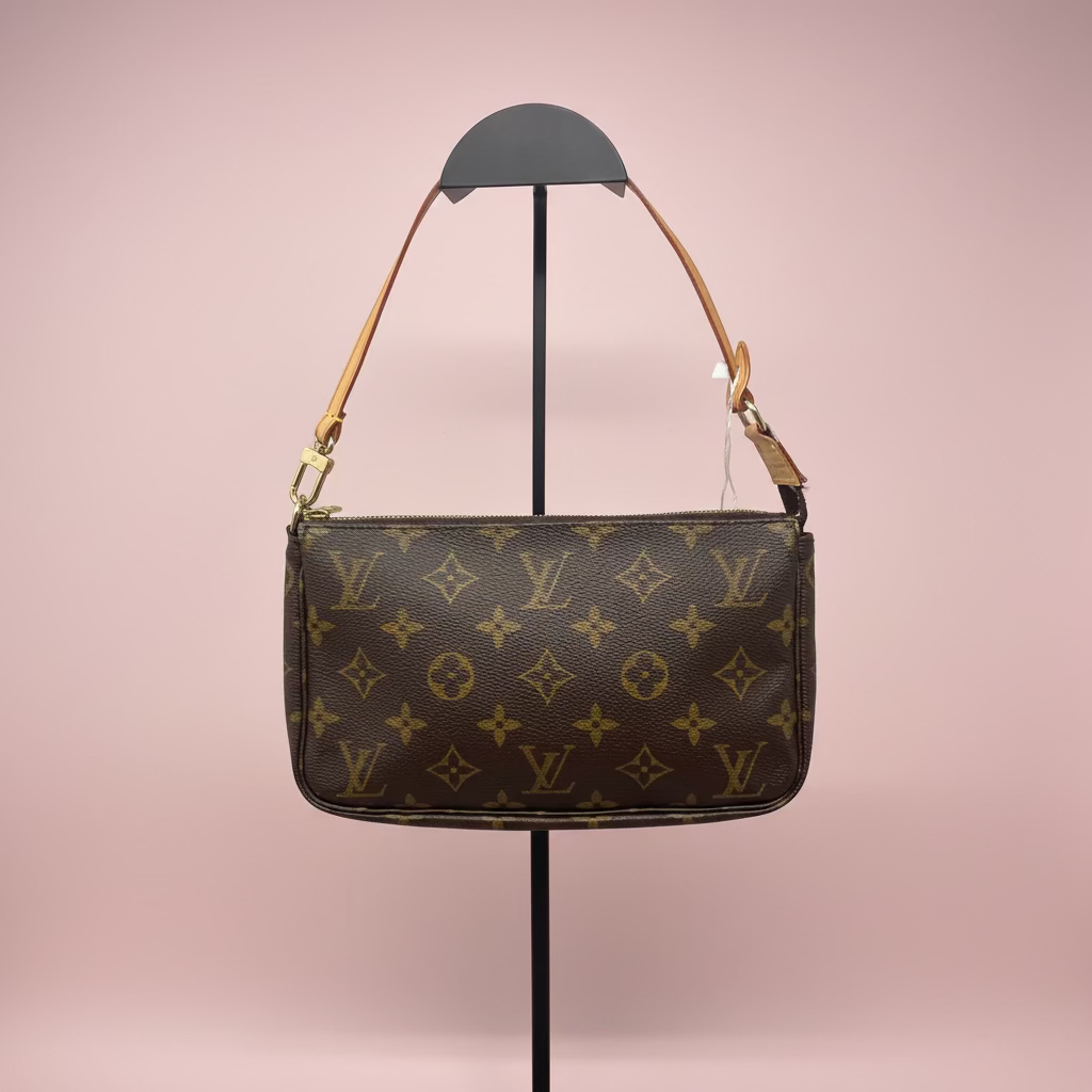 Louis Vuitton Monogram Pochette