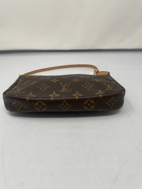 Louis Vuitton Monogram Pochette