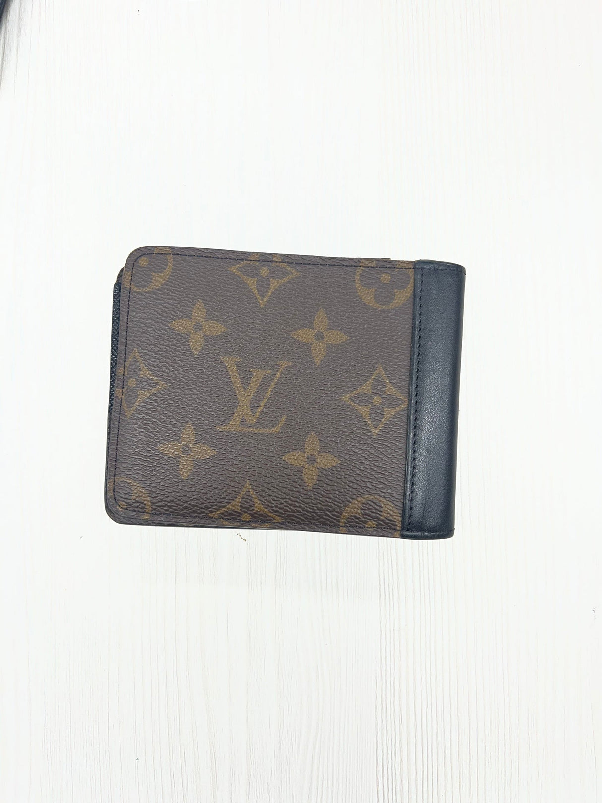 #85 Louis Vuitton Small