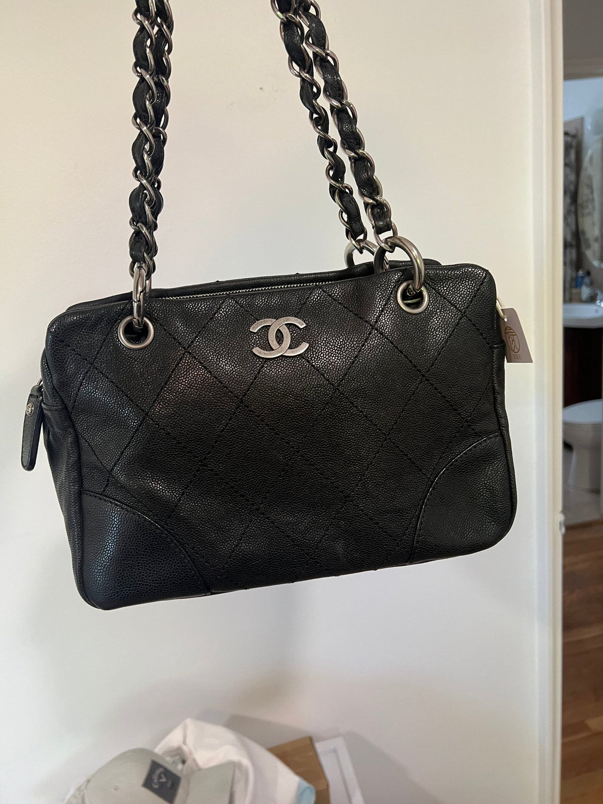 CHANEL leather handbag 1