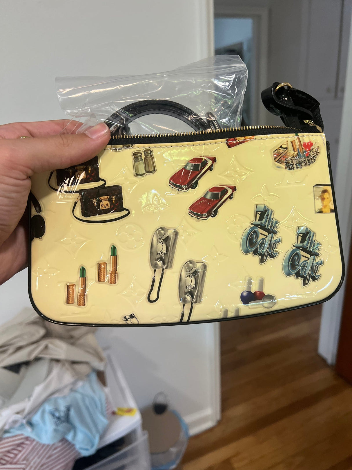 Louis Vuitton Monogram Vernis Sticker Pochette Accessoires