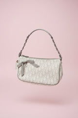 27 Dior Trotter Romantic White