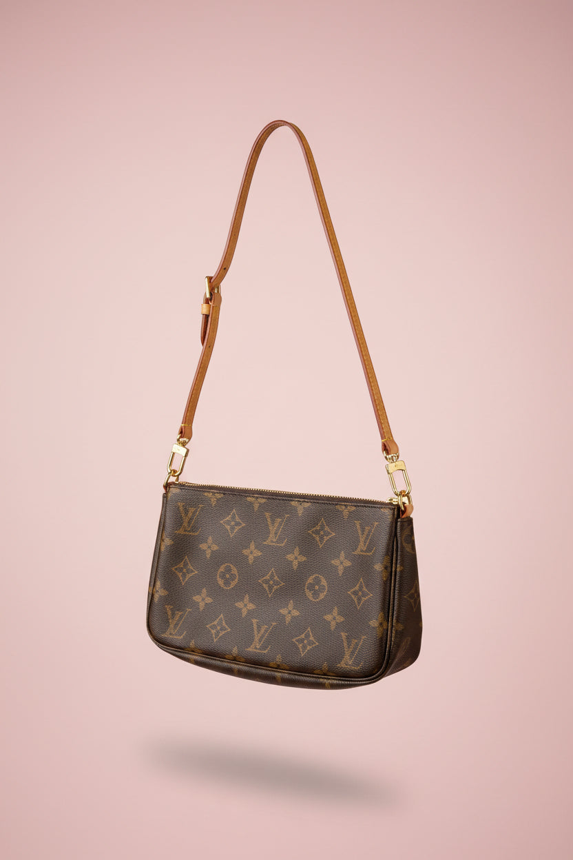 #9  Vuitton Monogram pochette