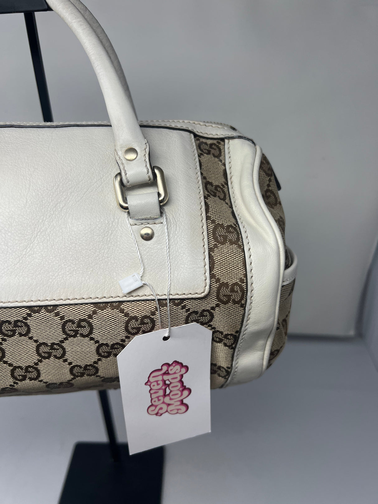 #19 gucci monogram barrel bag