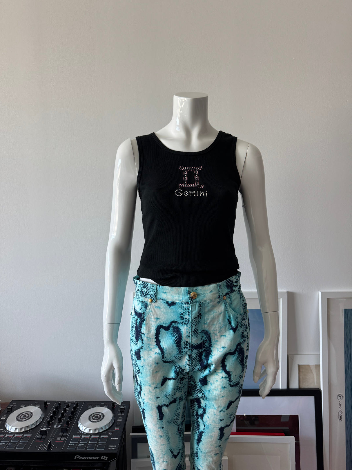 ESCADA Blue Snakeskin Print Capri Pant