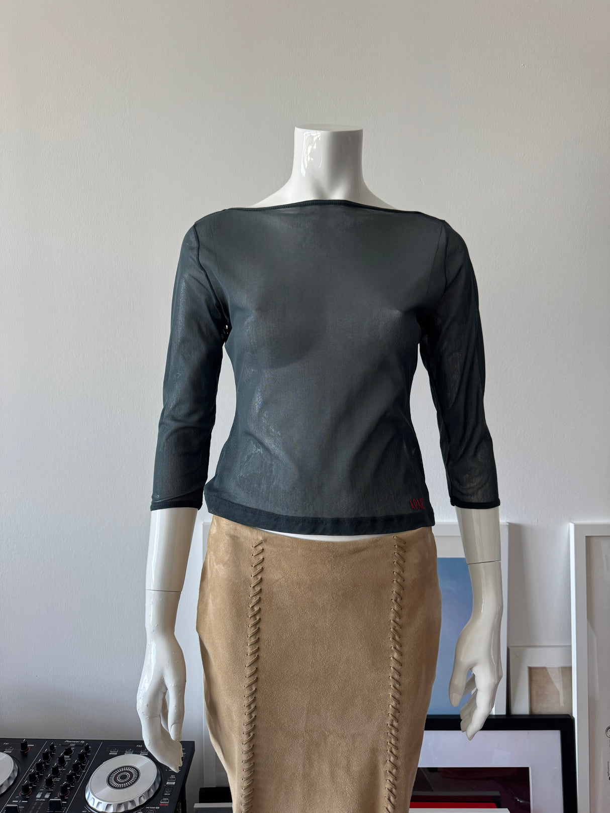 Grey Mesh 3/4 Sleeve Top