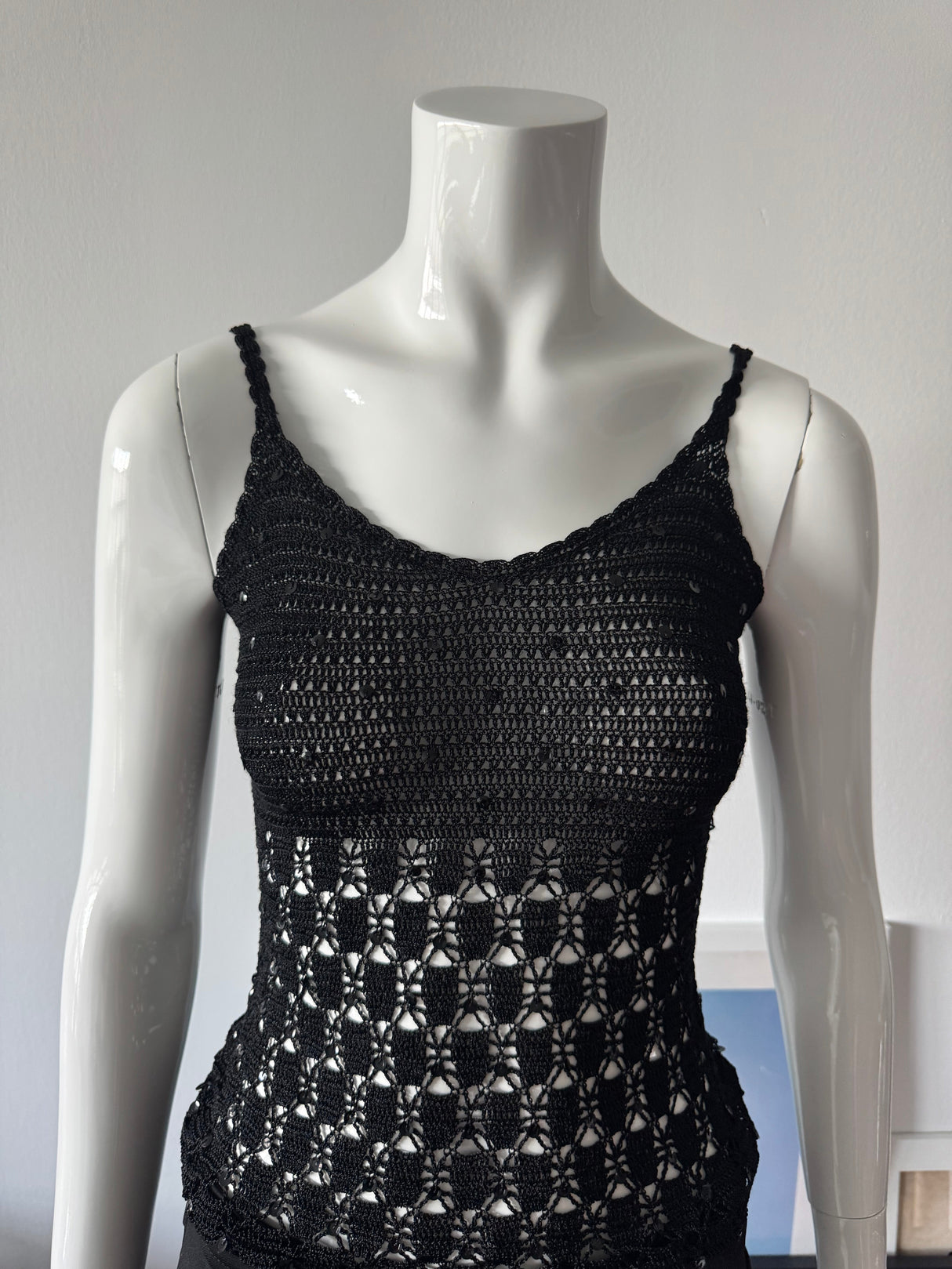 JACQUELINE DE YOUNG Black Knit Crochet Sequin Tank