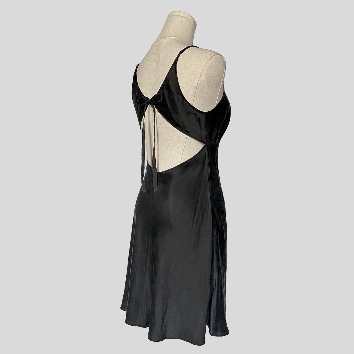 Backless silk slip in black