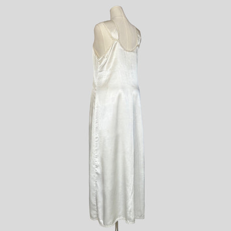 Embroidered lace trim gown