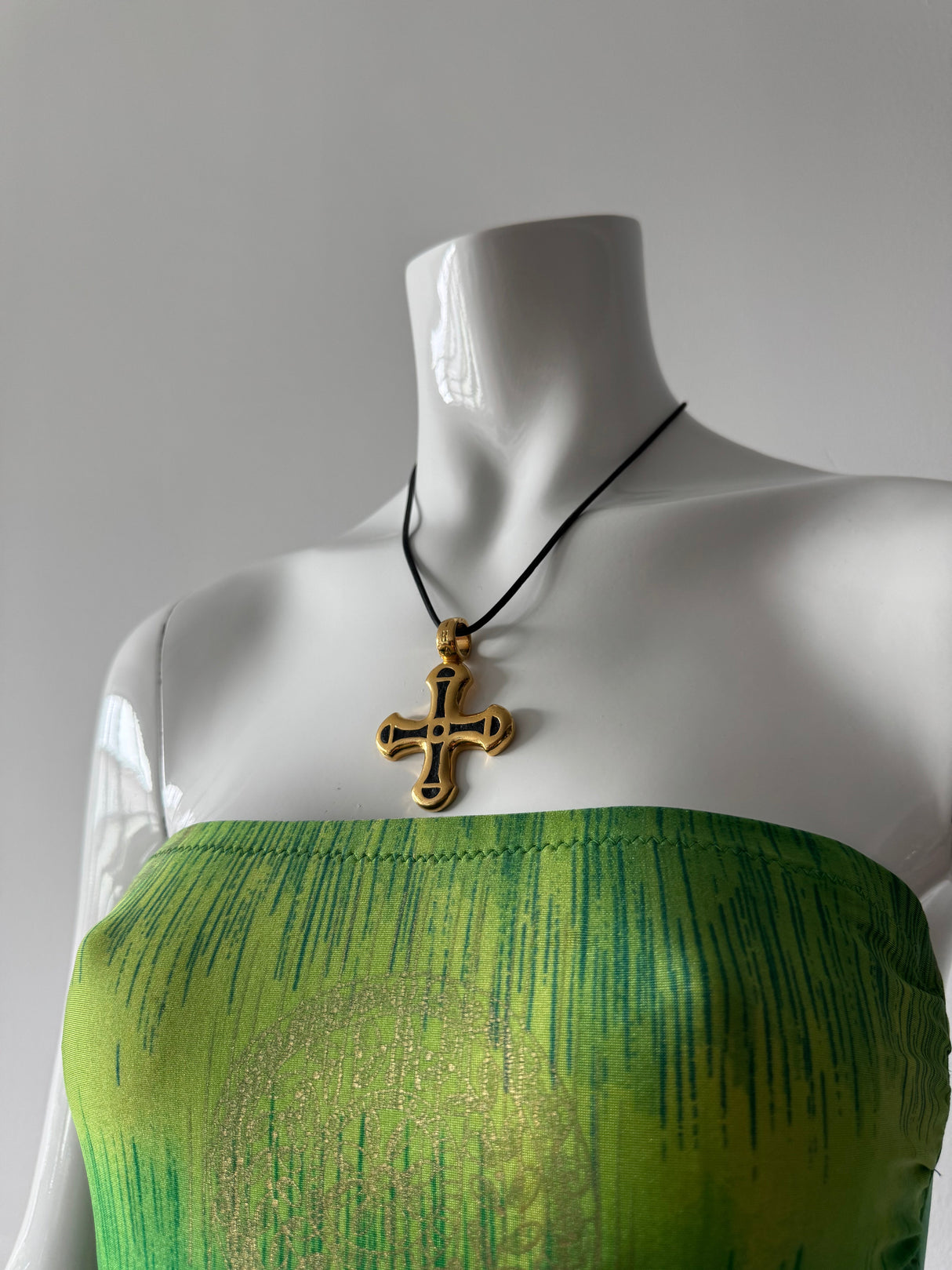 AGATHA PARIS Gold and Black Cross Choker Necklace