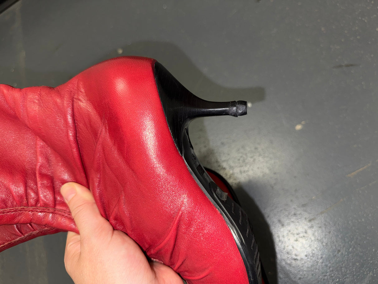 BANDOLINO Red Ruched Leather Pointed Toe Ankle Boot Sz US 8