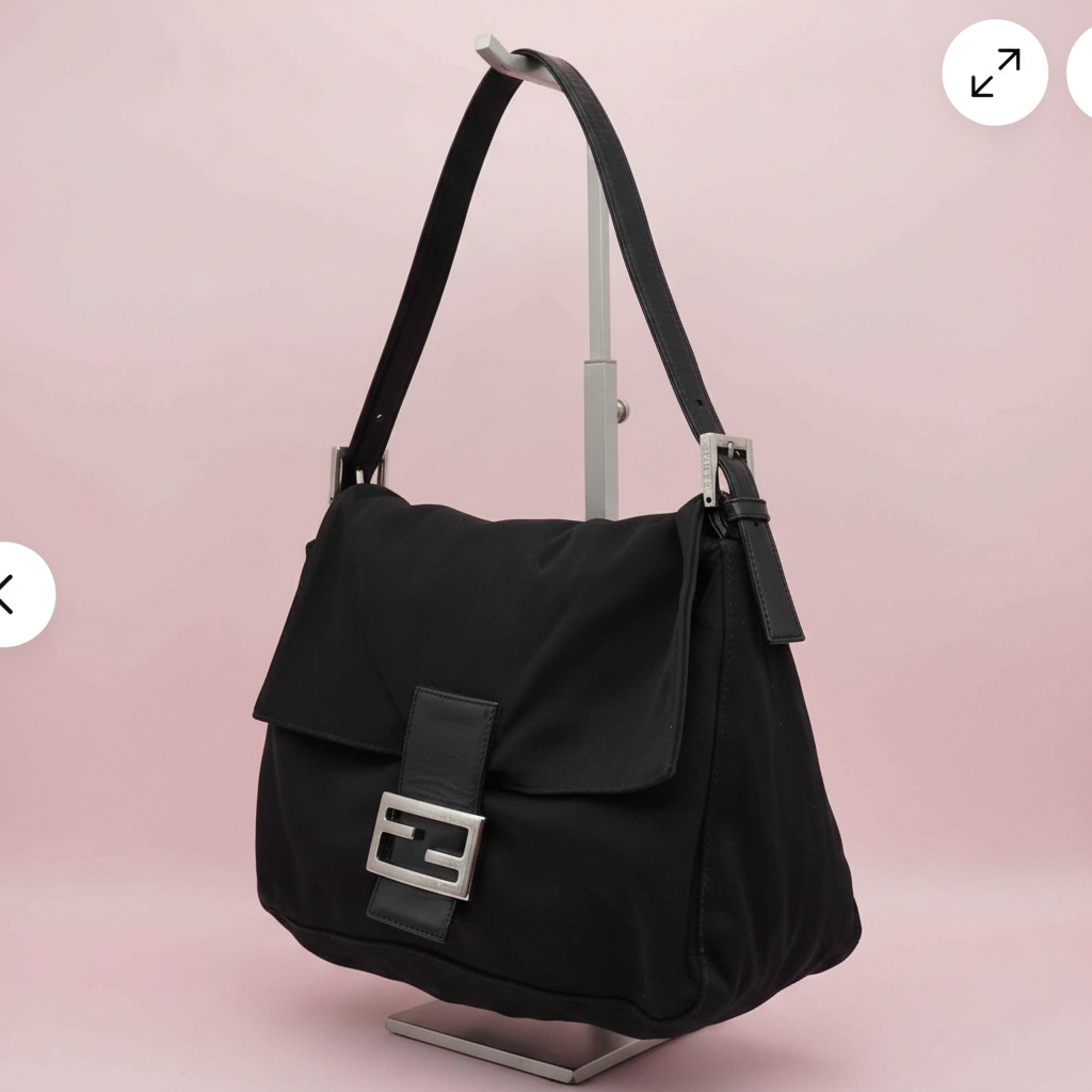 #69 Fendi Mamma Baguette Black neoprene Leather