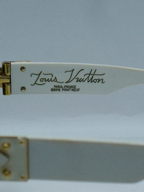 Showstopper 2000s Louis Vuitton Luxury Sunglasses brand title