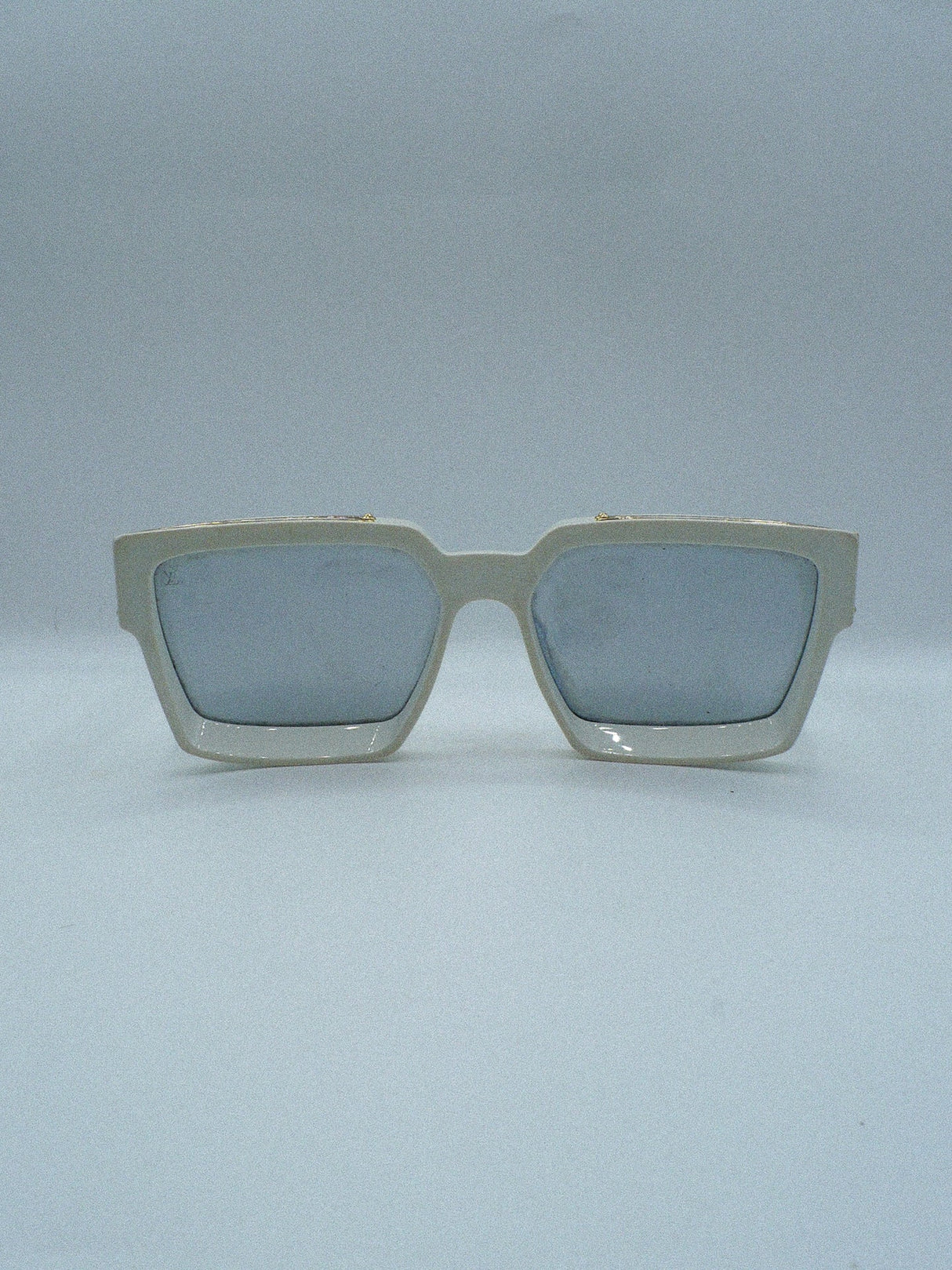 Showstopper 2000s Louis Vuitton Luxury Sunglasses front side
