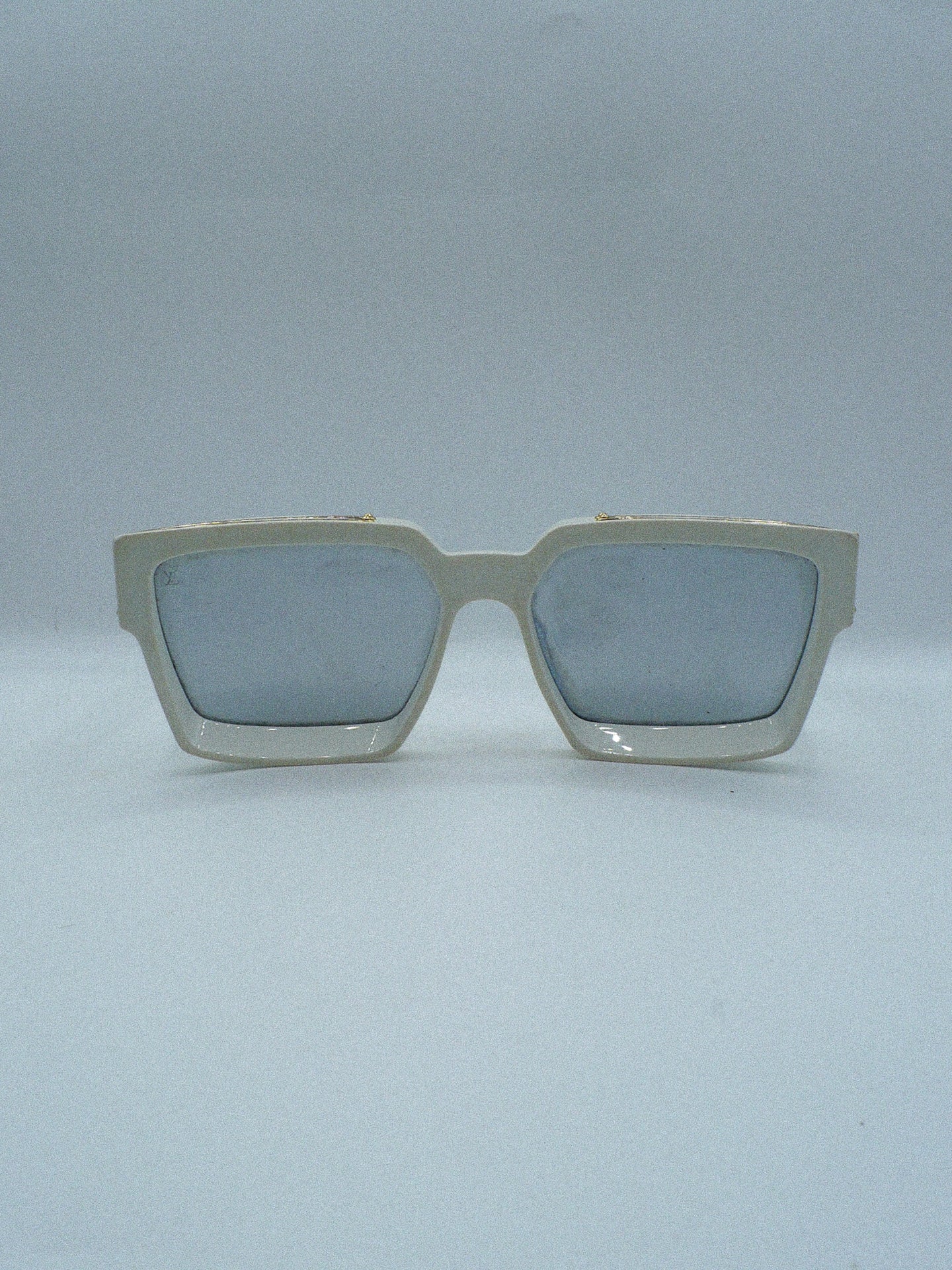 Showstopper 2000s Louis Vuitton Luxury Sunglasses front side