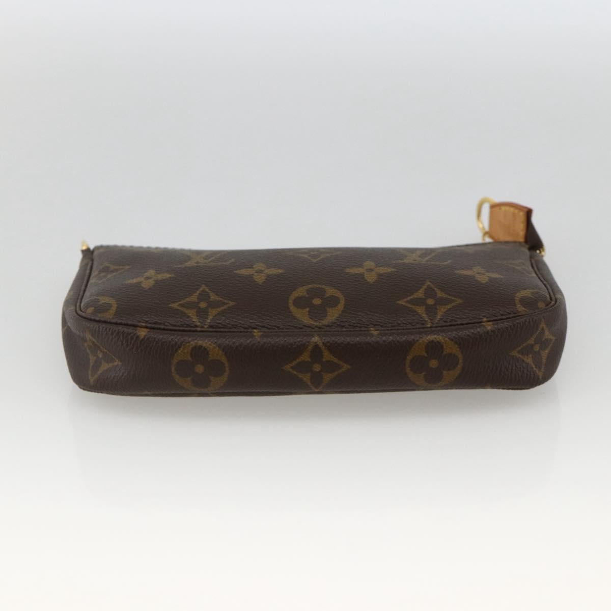 #61 Louis Vuitton Mini Pochette