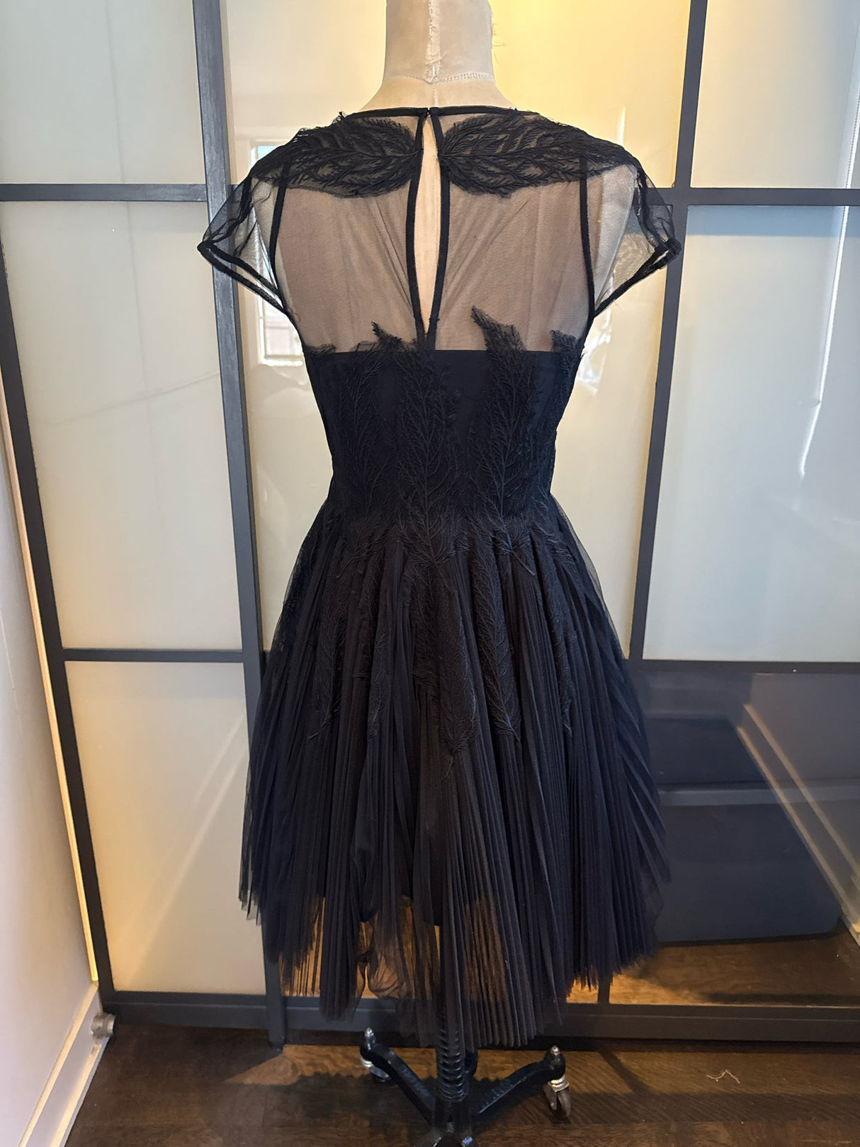 MCQ Alexander McQueen Size IT 36 Black Tulle Feather Lace Dress