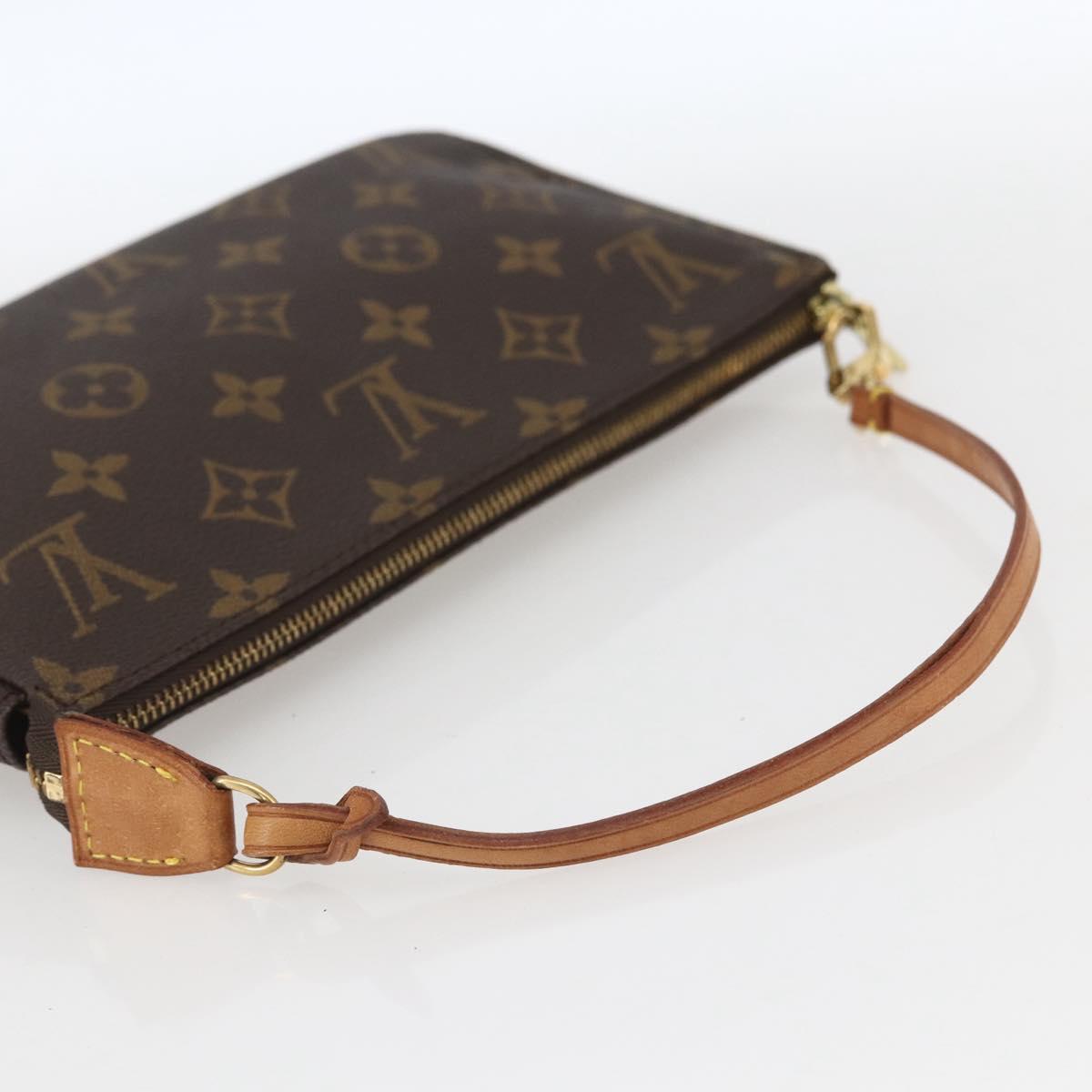 #66 Louis Vuitton Monogram Pochette