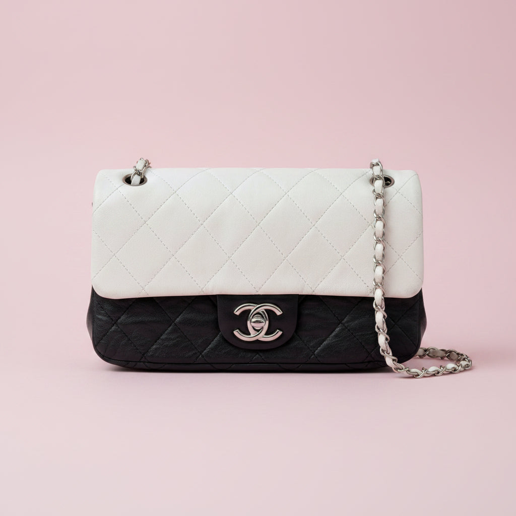#59 Chanel Flap Black/White Leather Crossbody Bag