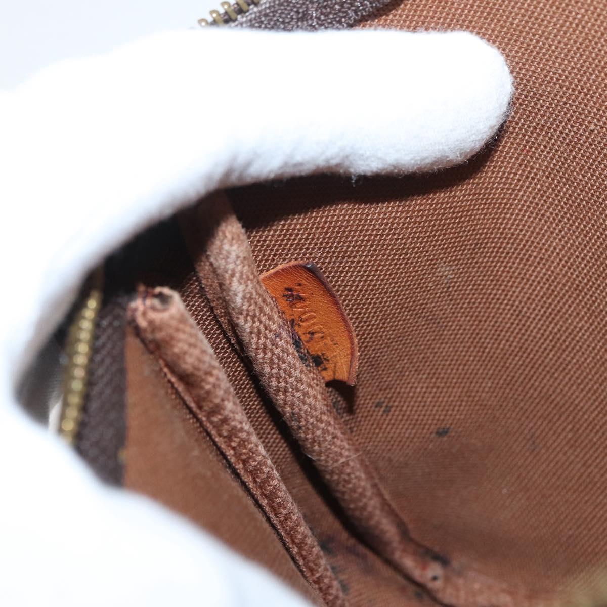 #67 Louis Vuitton Monogram Pochette